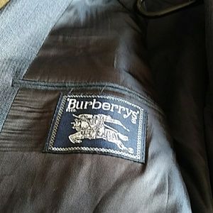 Burberry suit size 44